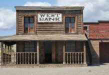 Ending the Bureaucrat’s Secret Weapon: Debanking ending-the-bureaucrats-secret-weapon-debanking