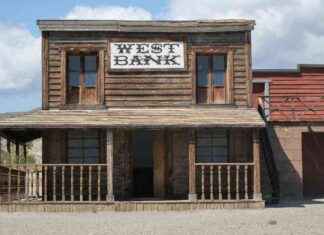 Ending the Bureaucrat’s Secret Weapon: Debanking ending-the-bureaucrats-secret-weapon-debanking