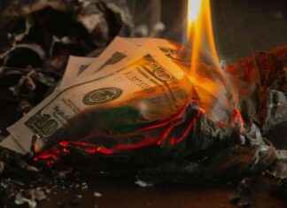 SafeMoon to Launch Memecoin on Solana After Burning Supply safemoon-to-launch-memecoin-on-solana-after-burning-supply